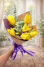 Load image into Gallery viewer, Ramos en variedad de empaque en combinación con Tulipanes. Llamar a tienda 787-768-0425
